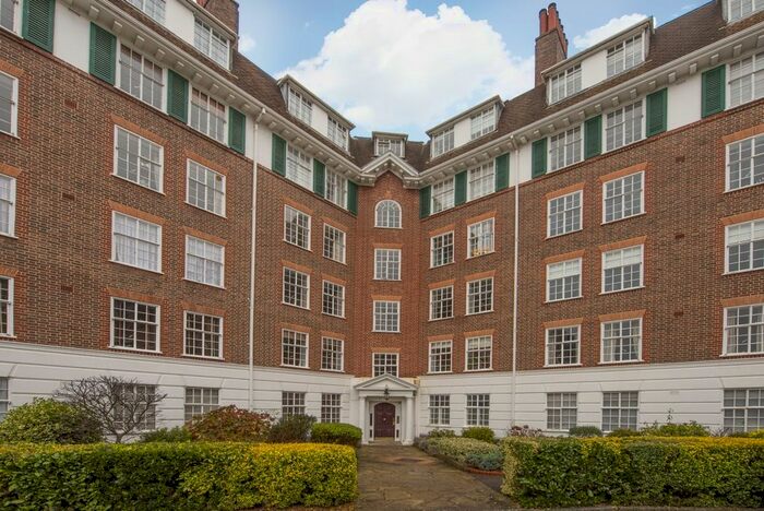 2 Bedroom Flat To Rent In Richmond Hill Court, Richmond TW10