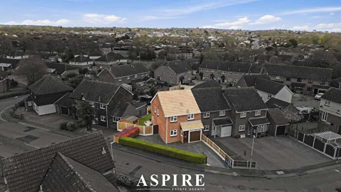 4 Bedroom Semi Detached House For Sale In **Potential To Extend (Stpp) – Parking For – Cars** Langford Grove, Basildon, SS13