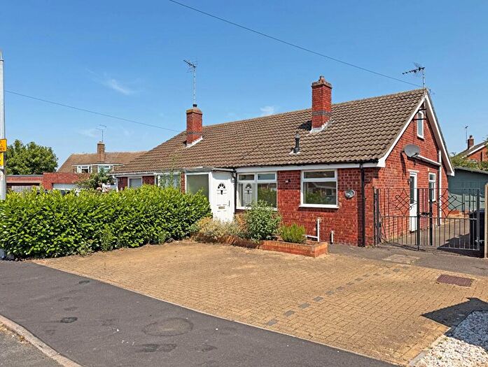 3 Bedroom Semi-Detached House For Sale In Talbot Avenue, Orton Longueville, Peterborough, PE2