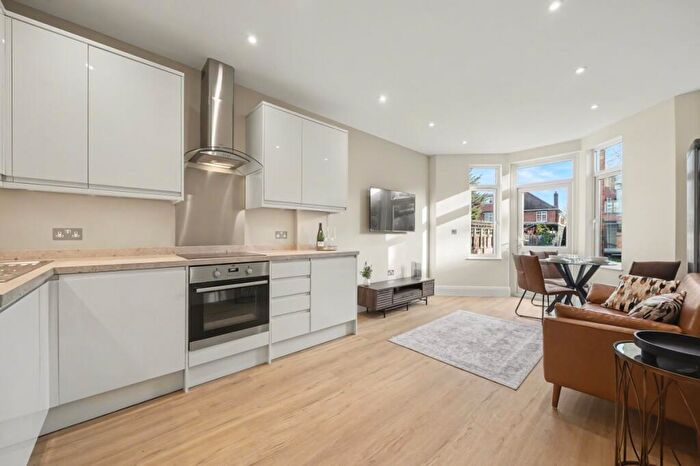 2 Bedroom Flat To Rent In Kings Road, Willesden, NW10