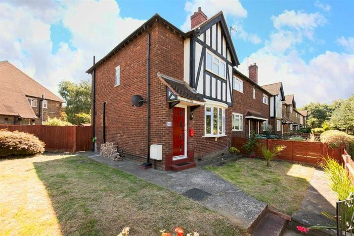 3 Bedroom Property To Rent In Westhorne Avenue, London, SE12