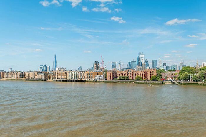 3 Bedroom Flat For Sale In Abbotshade Road, London, SE16