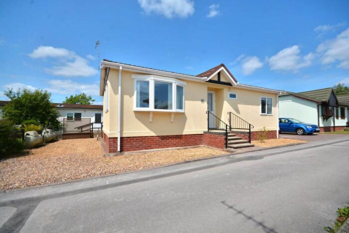 2 Bedroom Park Home For Sale In Hilltop Park, Princethorpe, CV23