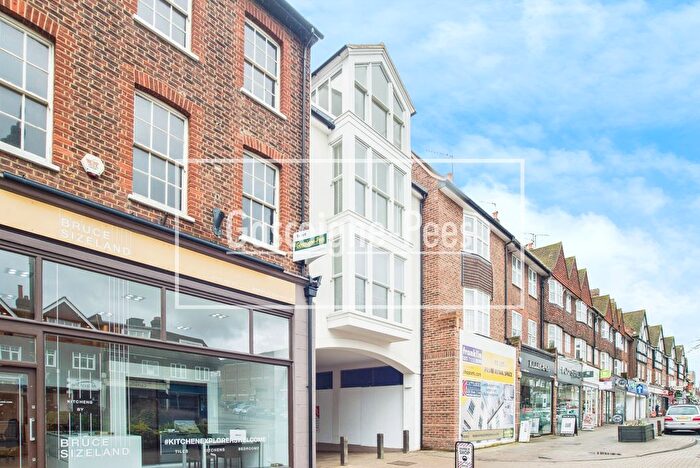 1 Bedroom Flat To Rent In King Georges Walk, Esher, KT10