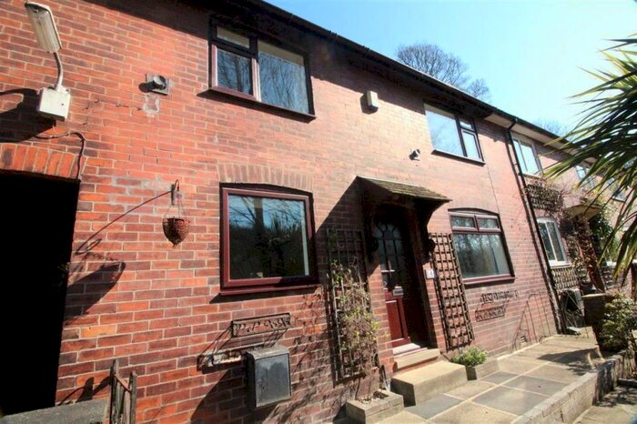 3 Bedroom Town House For Sale In West View, Off Eaves Avenue, Mytholm, Hebden Bridge, HX7