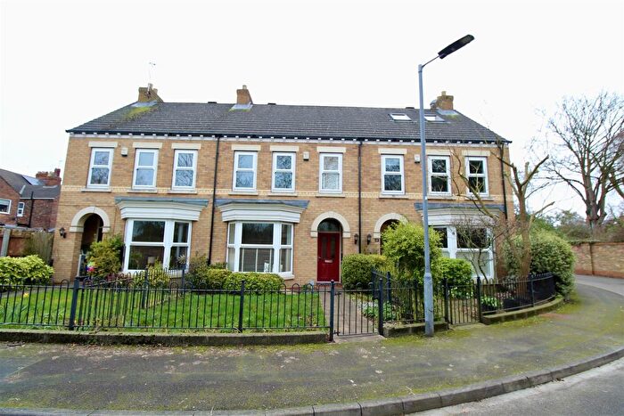 3 Bedroom Terraced House To Rent In Sanderson Close, Hull, HU5