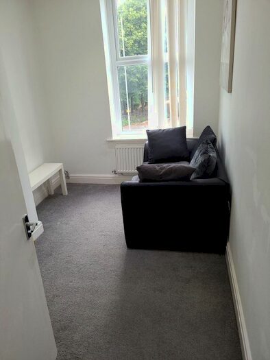 2 Bedroom Flat To Rent In Upper Parliment Street, Liverpool, Merseyside, L8