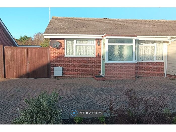 2 Bedroom Bungalow To Rent In Longfield Road, Chelmsford, CM3