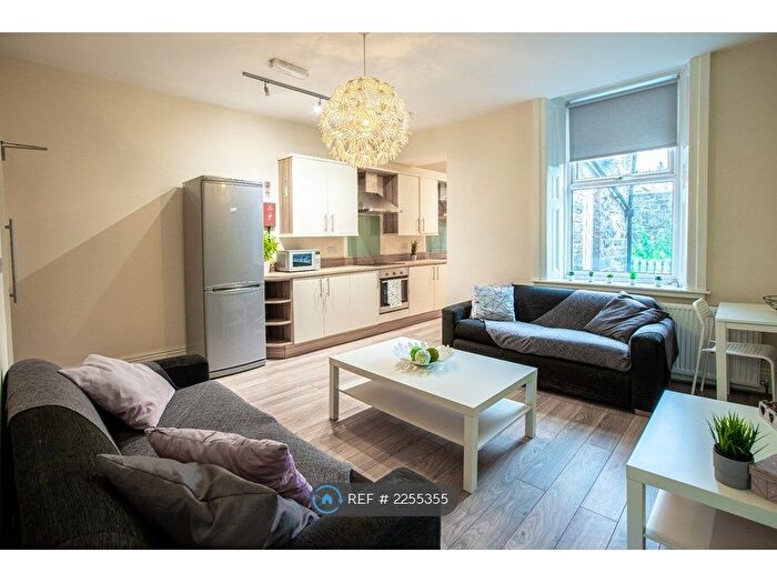 7 Bedroom Terraced House To Rent In Crookesmoor Road, Sheffield, S6