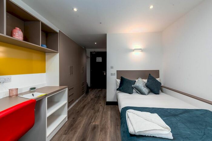 Studio To Rent In Dumfries Street, Luton, LU1