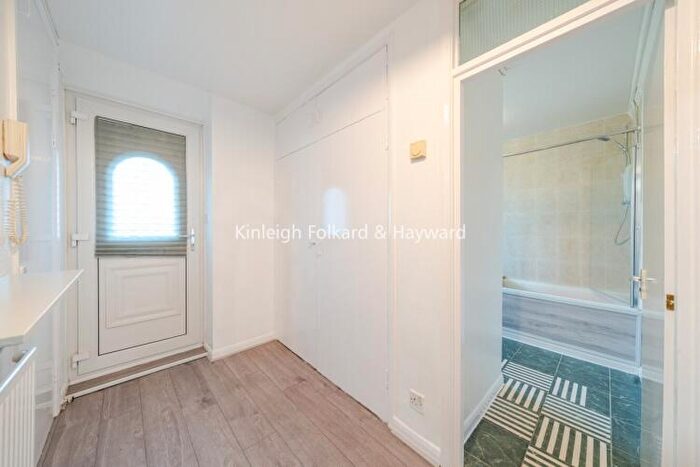 1 Bedroom Flat To Rent In Newburn Street Kennington, SE11