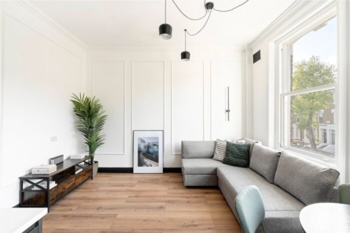 2 Bedroom Flat For Sale In Fernhead Road, London, W9