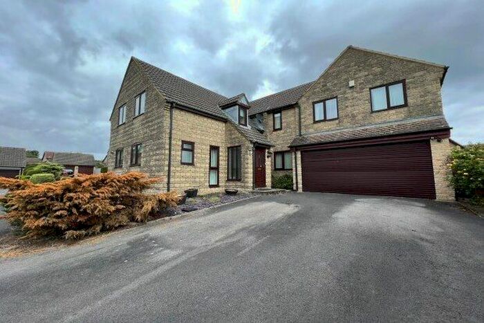 5 Bedroom Detached House To Rent In The Close, Swindon, SN5