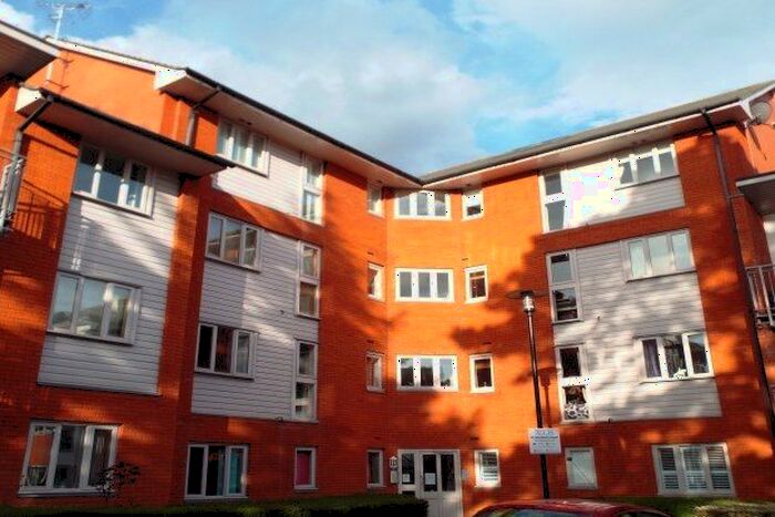 3 Bedroom Flat To Rent In Holland Road, Maidstone, ME14