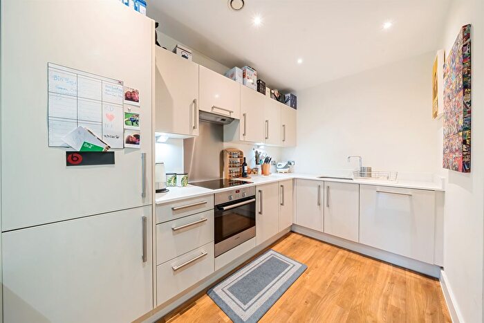 1 Bedroom Flat For Sale In Hatton Road, Wembley, HA0
