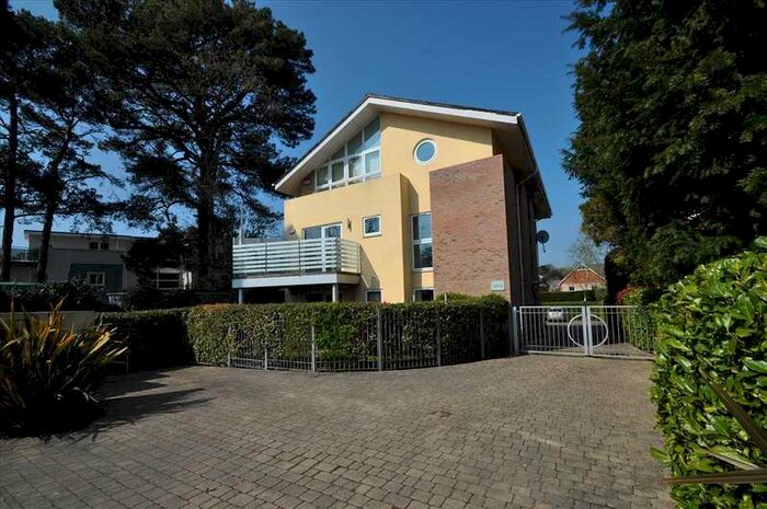 1 Bedroom Apartment To Rent In Penn Hill, BH14