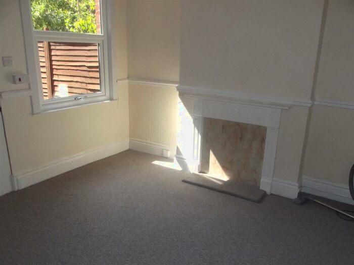 1 Bedroom Flat To Rent In Nottingham Road, Basford, NG7