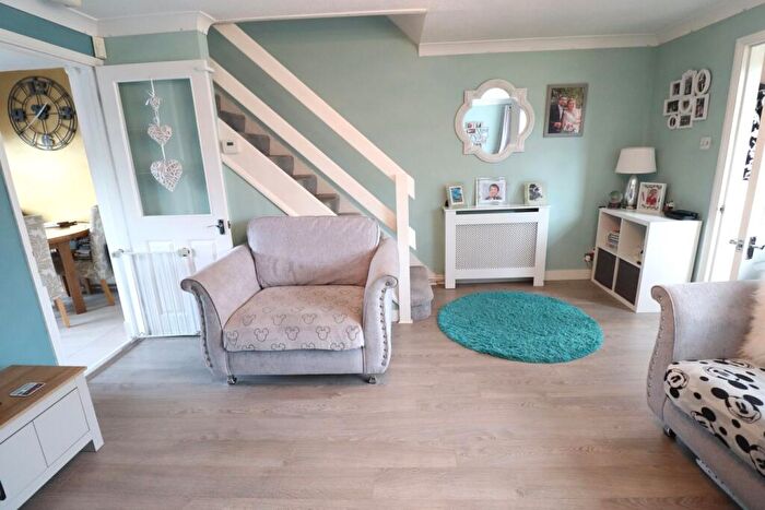 3 Bedroom Terraced House For Sale In Blackmore Walk, Rayleigh, SS6