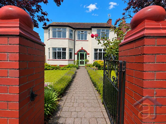 4 Bedroom Detached House For Sale In Griffiths Drive, Southport, PR9