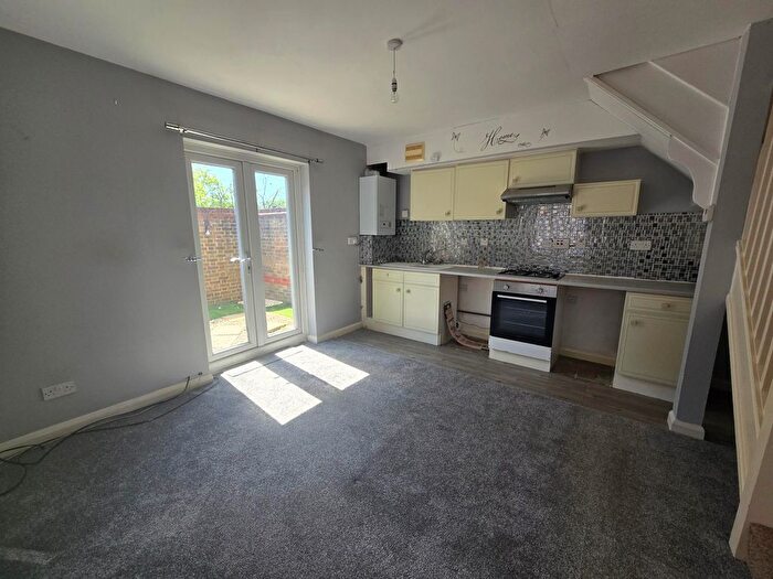 1 Bedroom End Of Terrace House To Rent In Charlton Green, Dover, CT16