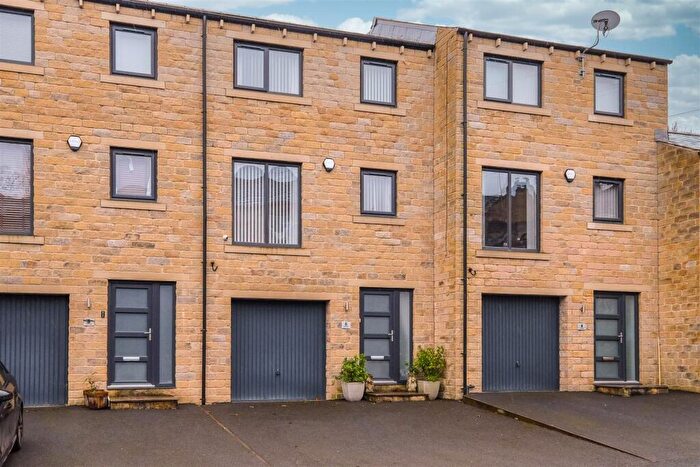 4 Bedroom Town House For Sale In The Forge, Brighouse, HD6