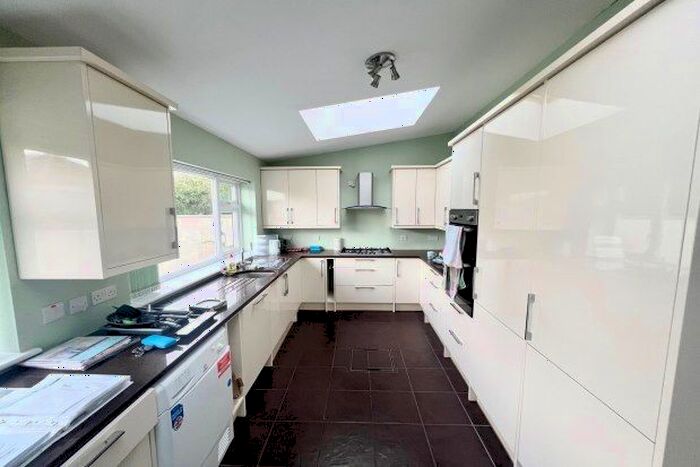 4 Bedroom Property To Rent In Fourth Avenue, Bristol, BS7