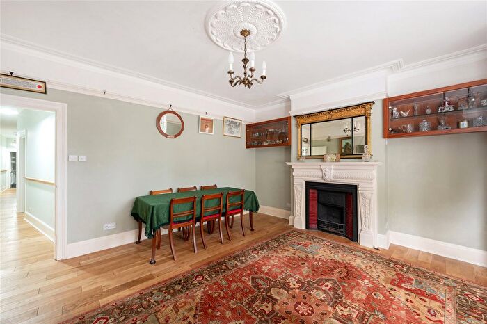 2 Bedroom Flat For Sale In Elmfield Mansions, Balham, SW17