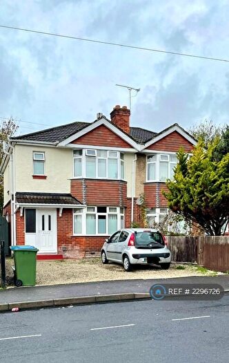 4 Bedroom Semi-Detached House To Rent In Pansy Road, Southampton, SO16