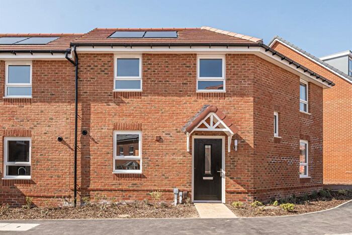 3 Bedroom Semi-Detached House To Rent In Bedroom Semi Detached House In Madeleine Road, Sturry, CT2