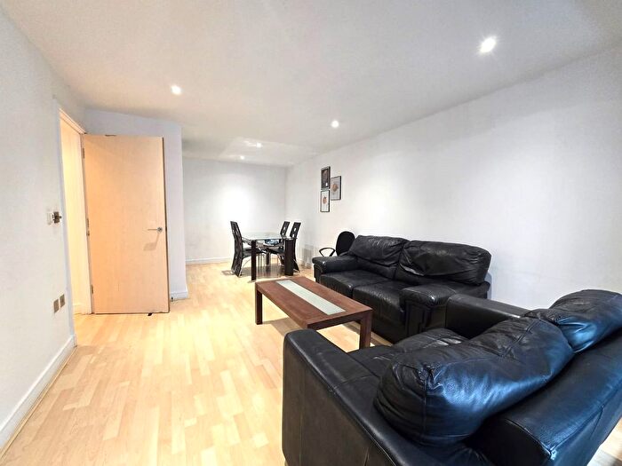 3 Bedroom Flat To Rent In Westgate Apartments, Western Gateway, London, E16