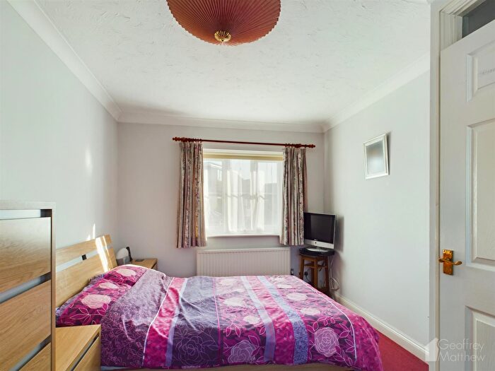 2 Bedroom Semi-Detached House For Sale In Aynsley Gardens, Harlow, CM17