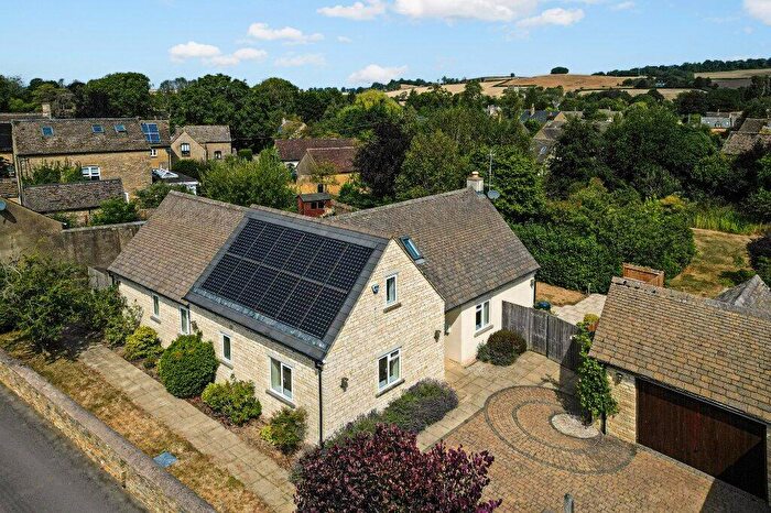 3 Bedroom Detached House For Sale In East Street, Long Compton, Shipston-on-Stour, Warwickshire, CV36