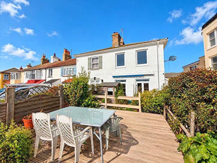 3 Bedroom Semi-Detached House For Sale In Suffolk Street, Walton On The Naze, CO14