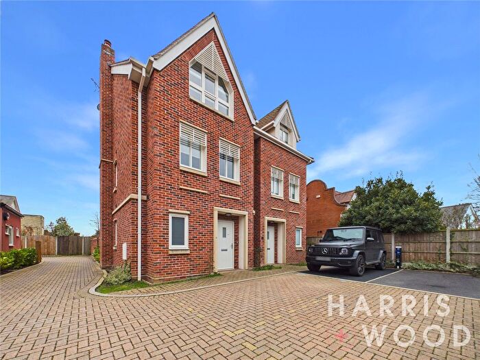 4 Bedroom Semi-Detached House To Rent In Inglis Road, Colchester, Essex, CO3