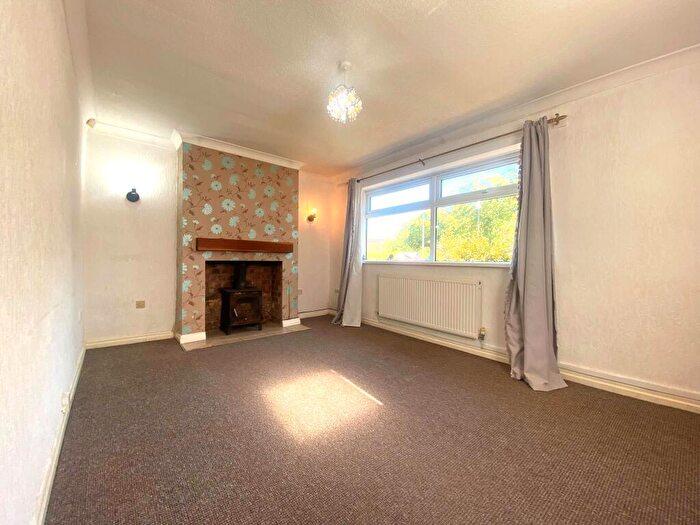 3 Bedroom House To Rent In Weoley Castle Road, Selly Oak, B29