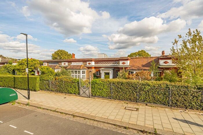 4 Bedroom Property For Sale In Hillside Road, Brixton, SW2