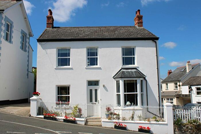 3 Bedroom Detached House For Sale In Old Lyme Hill, Charmouth, Dorset, DT6