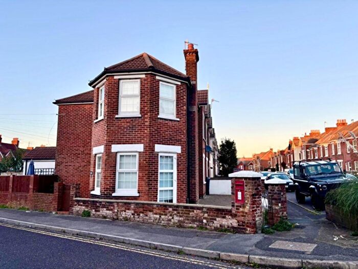 2 Bedroom House To Rent In Heckford Road, Poole, BH15