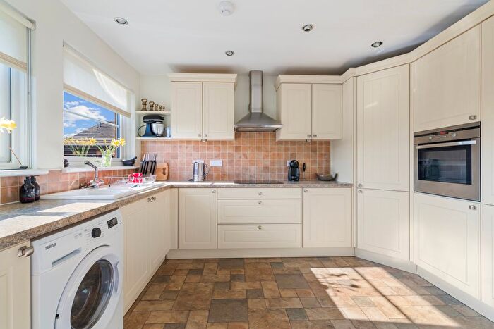 2 Bedroom Detached House For Sale In Banks View, Airth, Falkirk, FK2