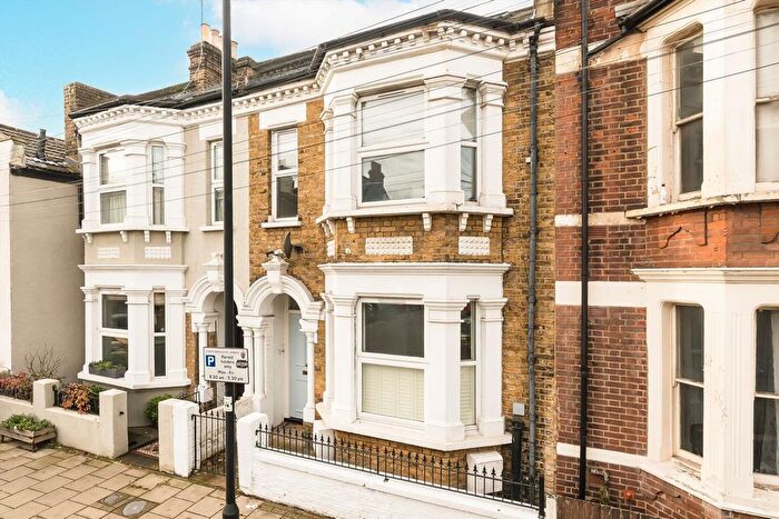2 Bedroom Flat For Sale In Hetherington Road, Clapham, SW4