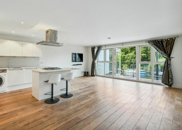 4 Bedroom Flat To Rent In Petersham Road, Richmond, TW10