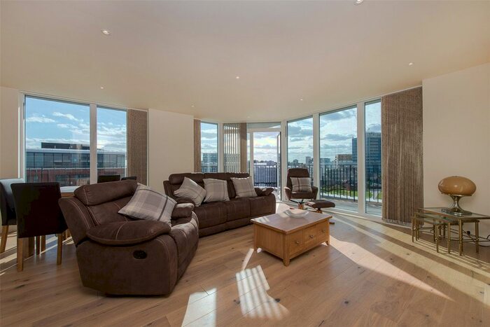 2 Bedroom Flat To Rent In New Warren Lane, London, SE18