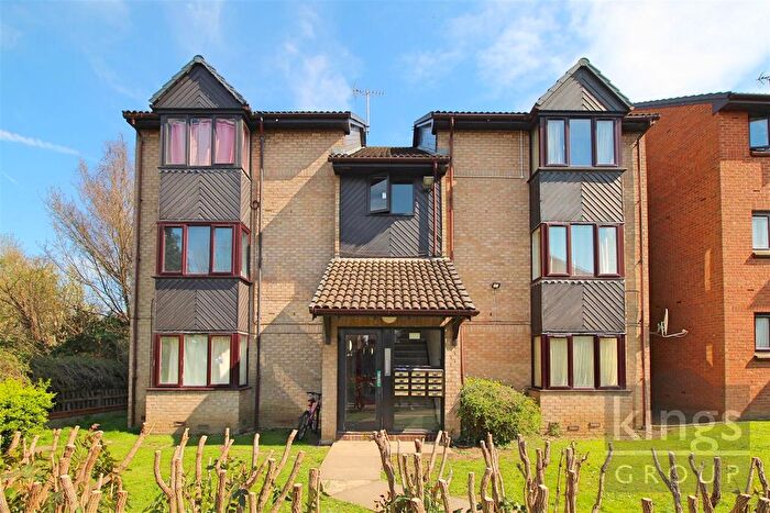 Studio For Sale In Pycroft Way, Edmonton, N9