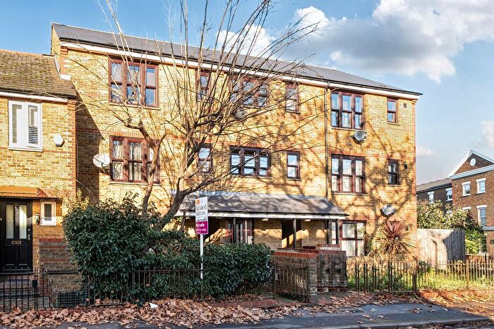 1 Bedroom Flat For Sale In Myatt Road, London, SW9