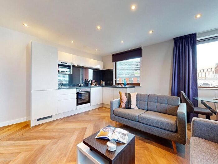 2 Bedroom Apartment To Rent In Apt, Live Oasis Wade Lane #, LS2