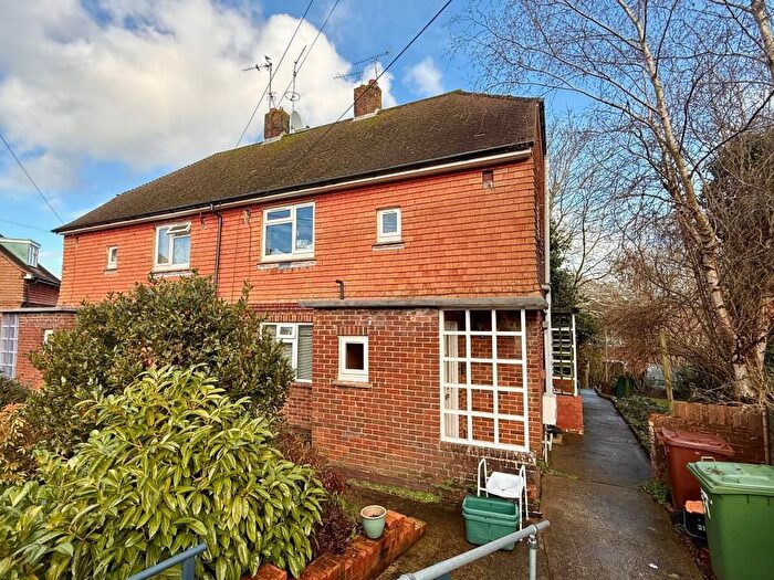 1 Bedroom Flat For Sale In Charltons Way, Tunbridge Wells, Kent, TN4