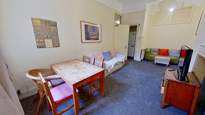 3 Bedroom Flat To Rent In Arden Street, Edinburgh, EH9