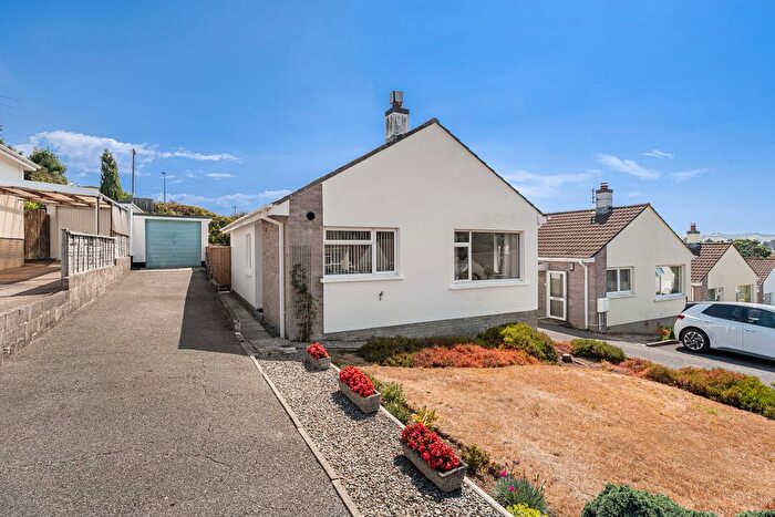 3 Bedroom Detached Bungalow For Sale In Staddons View, Bovey Tracey, TQ13