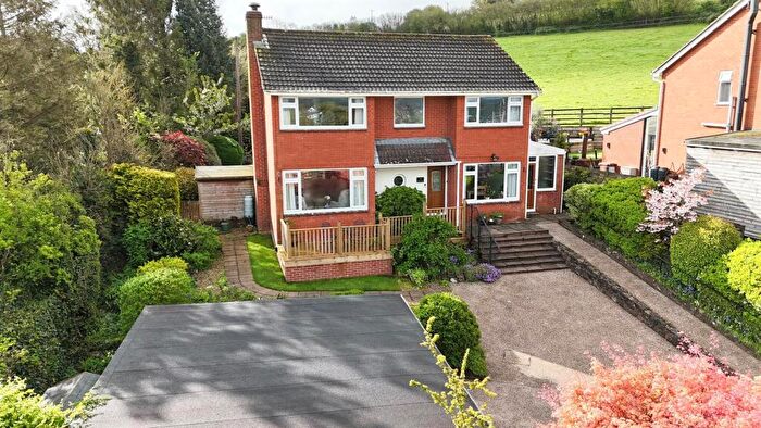 4 Bedroom Detached House For Sale In Butterleigh Drive, Tiverton, EX16