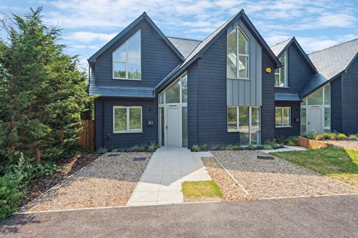 4 Bedroom Detached House For Sale In Kingsoak, Hitchin, SG4